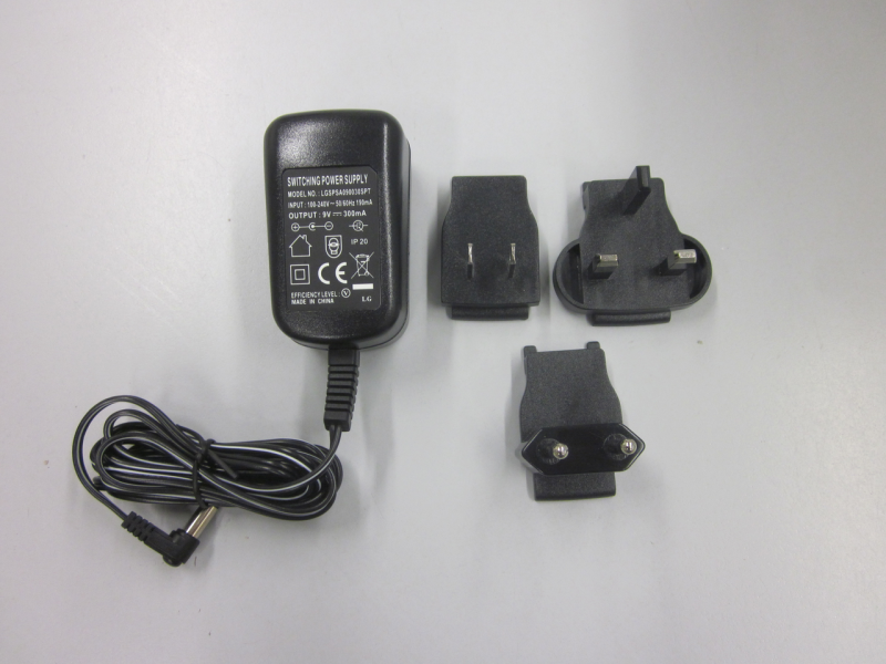 Alimentatore di rete YKA-03N